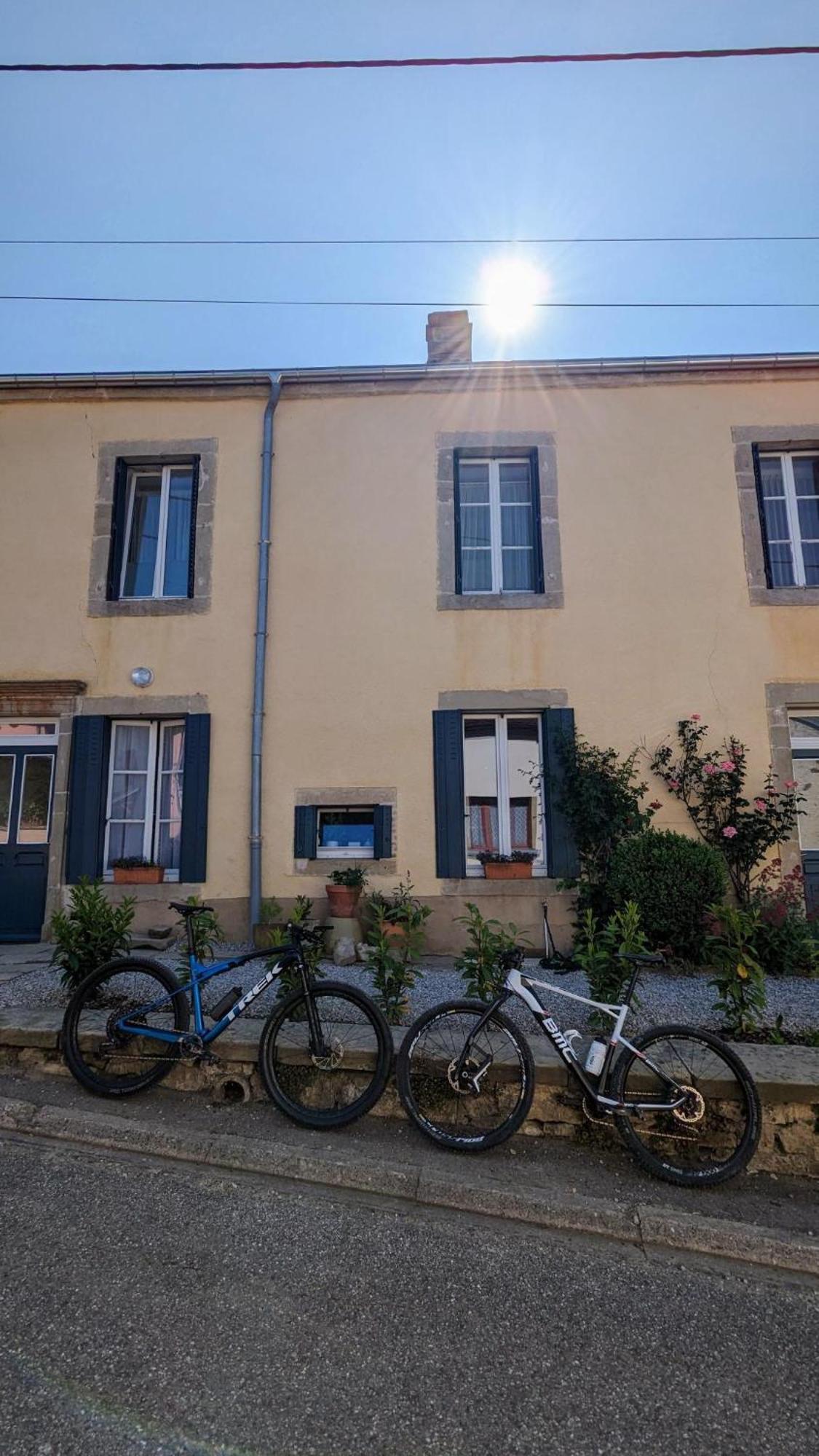 Maison Egalite Melay  Exterior photo